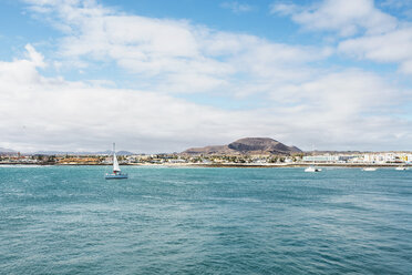 Spanien, Kanarische Inseln, Fuerteventura, Blick auf Corralejo - GEMF000727