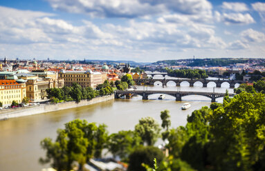Prague, Charles Bridge and Vltava River, tilt-shift - GIOF000763
