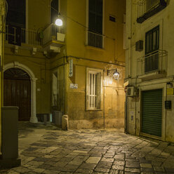 Italy, Apulia, Monopoli, Piazza at night - KAF000135