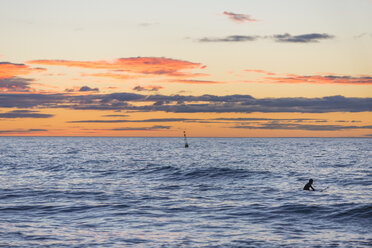 Surfer at sunrise - SKCF000069