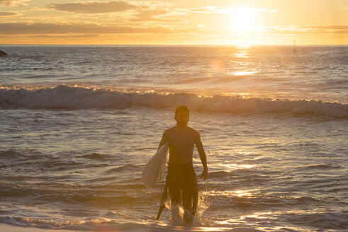 Surfer bei Sonnenaufgang - SKCF000071