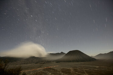 Indonesien, Java, Vulkane Bromo, Batok und Semeru bei Nacht - DSGF000999