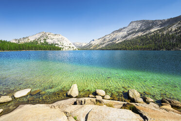 California, mountain lake, Yosemite National Park - EPF000004