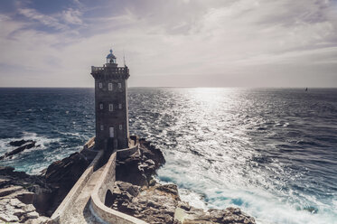 Frankreich, Bretagne, Pointe de Kermorvan, Le Conquet, Leuchtturm Phare de Kermorvan - MJF001814