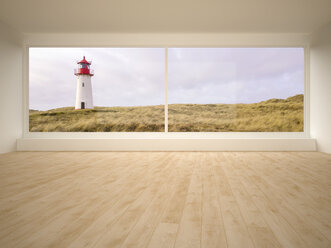 Leeres Zimmer, Blick durch das Fenster auf eine Dünenlandschaft mit Leuchtturm - UWF000782