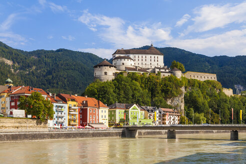 Österreich, Tirol, Kufstein, Festung über dem Inn und die Altstadt - WD003547