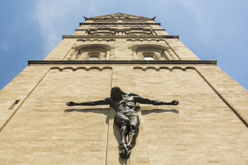 Deutschland, Düsseldorf, Jesus-Statue in der St. Rochus-Kirche - TAMF000372