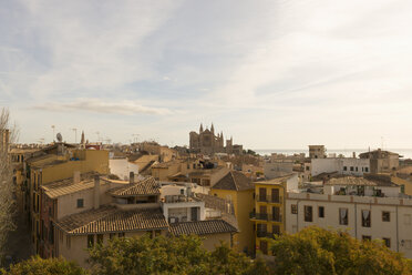 Spanien, Palma de Mallorca, Blick auf die Stadt - VIF000464