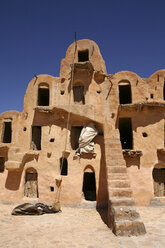 Tunesien, Blick auf die Ghorfas von Ksar Ouled Soltane - DSGF001021