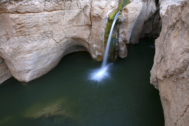 Tunesien, See mit Wasserfall in Tamerza - DSGF001036