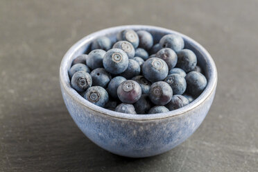 Bowl of blueberries - SARF002621