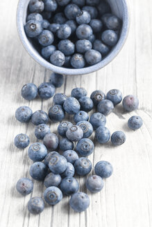 Blueberries on wood - SARF002622