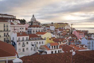 Portugal, Lissabon, Stadtviertel Alfama, Stadtbild - MAUF000283