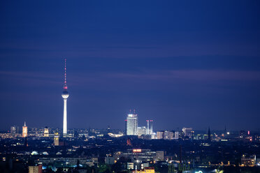 Germany, Berlin, view from Rudow to lighted television tower at Berlin-Mitte - TAMF000387