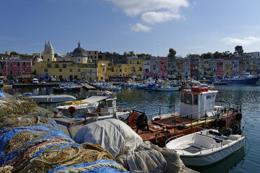 Italien, Kampanien, Phlegräische Inseln, Procida, Marina di Corricella - LB001415