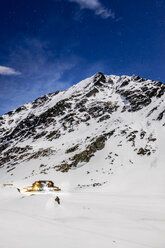 Romania, Southern Carpathians, Fagaras Mountains, winter landscape - HAMF000177