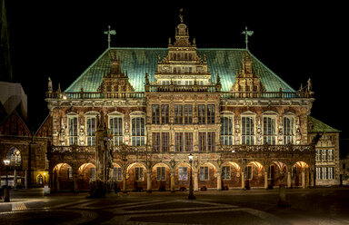 Germany, Bremen, view to illuminated Bremen City Hall at night - TIF000076