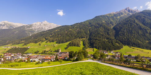 Austria, Tyrol, Stubai, Neustift, townscape - WDF003556