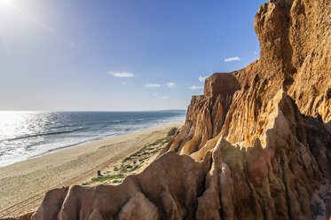 Portugal, Algarve, Vilamoura, cliff coast, beach Praia da Falesia - THAF001574