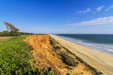 Portugal, Algarve, Vilamoura, cliff coast, beach Praia da Falesia - THAF001575