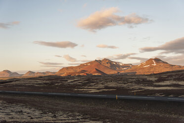 Iceland, Snaefelsness, volcanoes at mitnight - PAF001656
