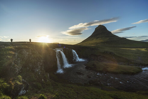 Island, Halbinsel Snaefellsnes, Kirkjufell, Wasserfall - PAF001664