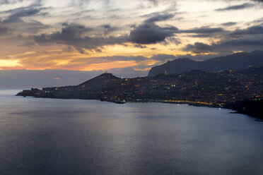 Portugal, Madeira, Funchal bei Sonnenuntergang - MKFF000268