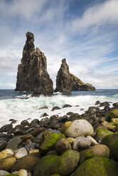 Portugal, Madeira, Felsformationen bei Ribeira da Janela - MKFF000273