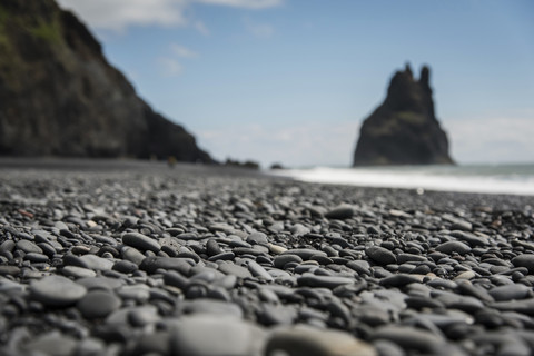 Island, Vik, Kieselsteinstrand, lizenzfreies Stockfoto