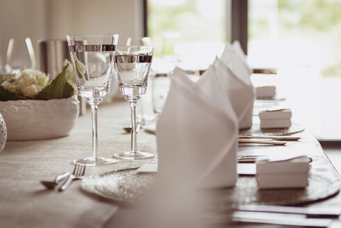 Festive laid dinner table, wedding - BMAF000088
