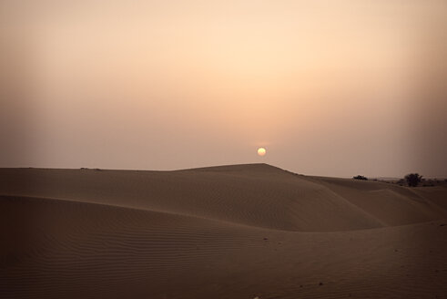 India, Rajastan, sunset n the desert - BMAF000124