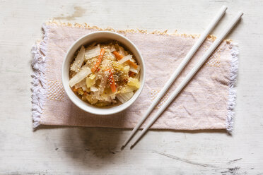 Kimchi, fermentierte koreanische Beilage aus Gemüse - EVGF002851