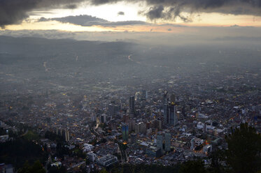 Colombia, Bogota, cityview, downtown at sunset - FLKF000632