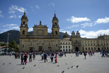 Kolumbien, Bogota, Plaza Bolivar, Catedral Primada de Colombia - FLKF000633