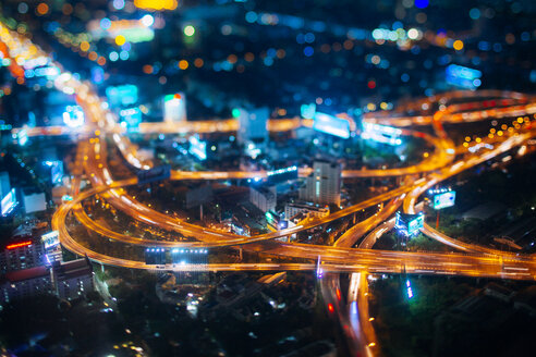 Thailand, Traffic in Bangkok at night - GIOF000795