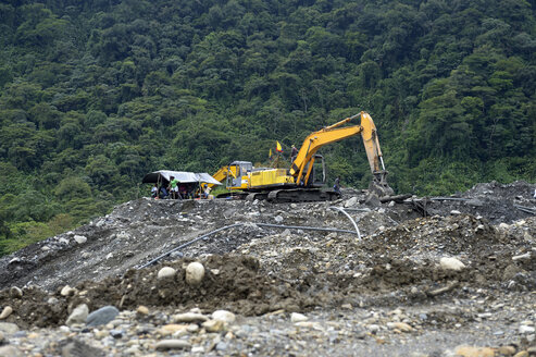 Kolumbien, Departamento del Choco, illegale Goldmine - FLKF000642