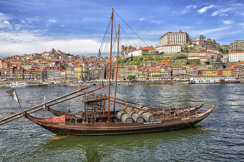 Portugal, Porto, Altstadt, Fluss Duoro und Barcos Rabelos - DSG001122
