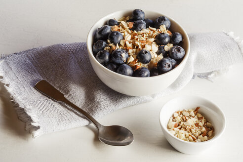 Schüssel Porridge mit Blaubeeren - EVGF002883