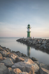 Germany, Warnemuende, Lighthouse in the morning - ASCF000541