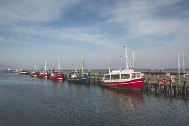 Deutschland, Warnemünde, Alter Kanal - ASCF000549