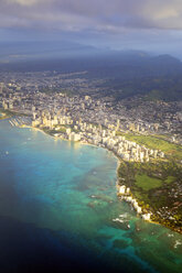 USA, Hawaii, Honolulu, Waikiki in the morning light - BRF001280