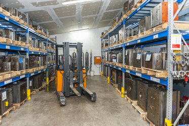 Forklift in storage for machine blocks - DIGF000129