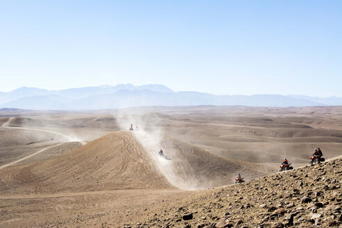 Marokko, Quadbikes in der Wüste von Agafay - LMF000562