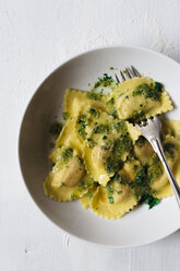 Homemade ravioli with pesto - DAIF000005