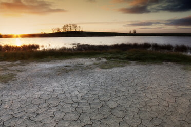 Spain, Castile and Leon, Zamora, Lagunas de Villafafila, Nature Reserve, View of lagoon and wetland at sunset - DSGF001168