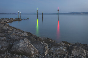 Switzerland, Thurgau, Altnau, harbour entrance, navigation marks in the morning - KEBF000357