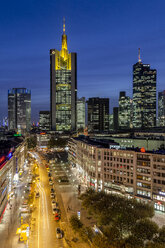 Deutschland, Hessen, Frankfurt, Blick in die Innenstadt, Commerzbank Tower mit Hauptwache, Finanzviertel - MPAF000053