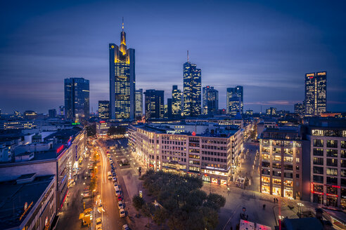 Deutschland, Hessen, Frankfurt, Blick auf die Innenstadt mit Hauptwache und Finanzviertel - MPAF000055