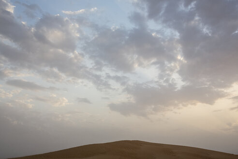 UAE, Rub' al Khali, Himmel über der Wüste - MAUF000400