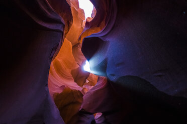 USA, Arizona, Page, Lower Antelope Canyon - GIOF000833